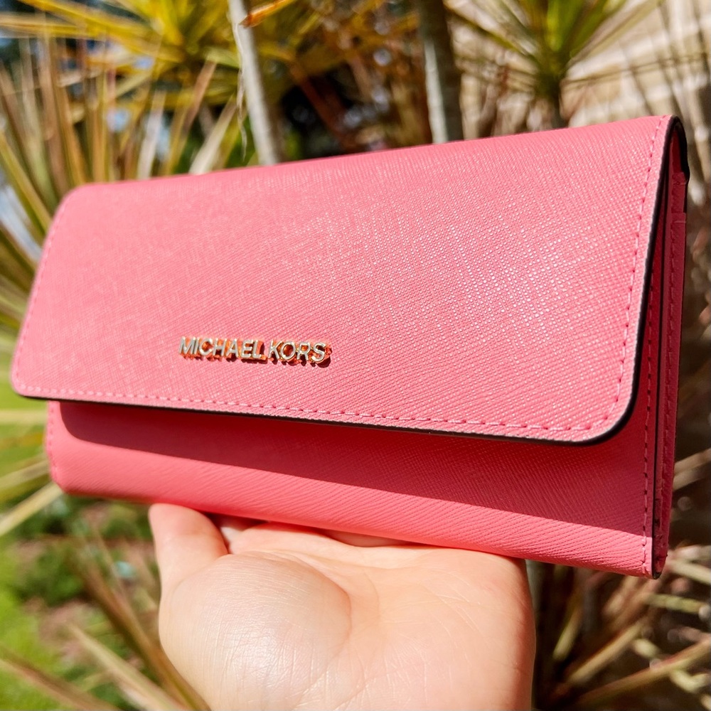 Michael Kors Wallet - Picture 2 of 6
